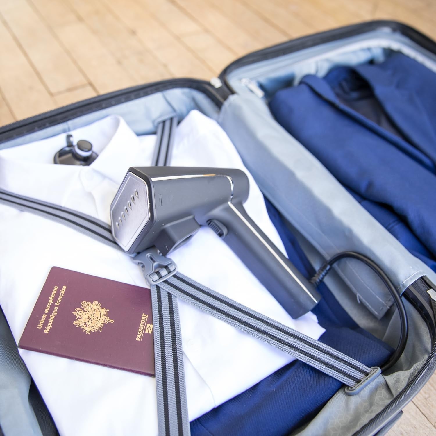 STEAMONE SN250MG handheld steamer - titanium - STEAMONE - Evelostore