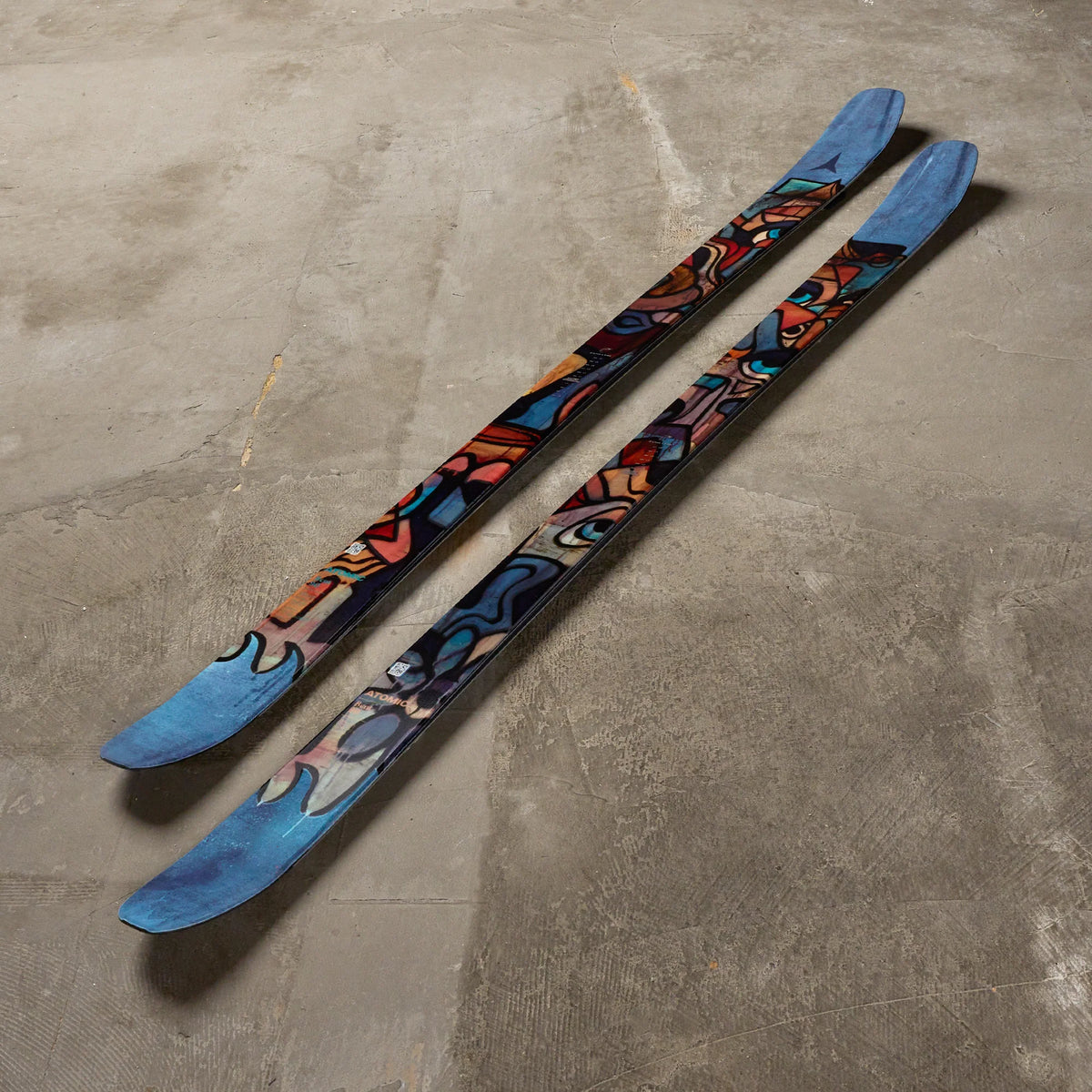 ATOMIC BENT 90 All-Mountain Freestyle-ski med bindinger