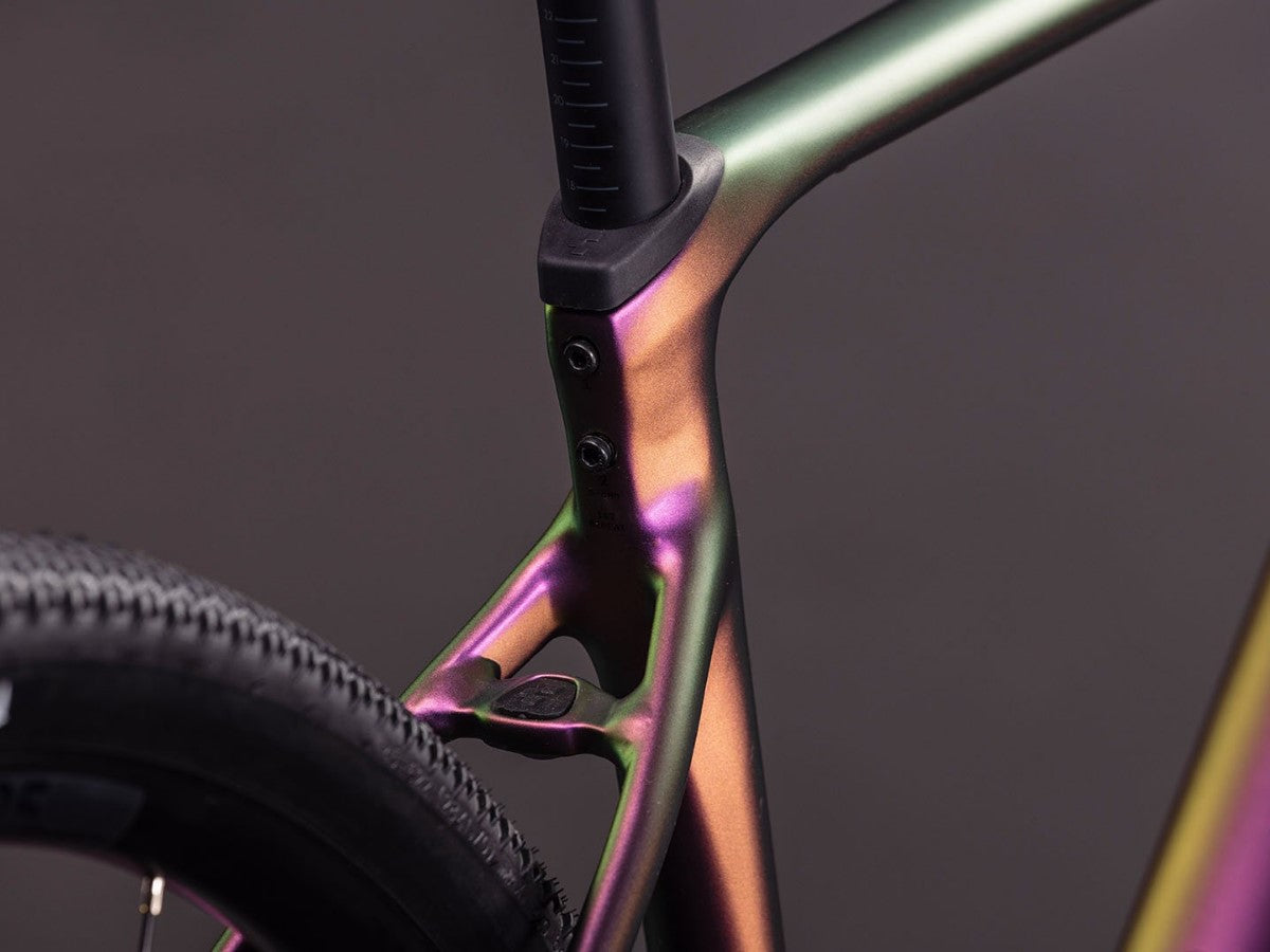 CUBE NUROAD SLX molotov´n´black gravel velosipēds