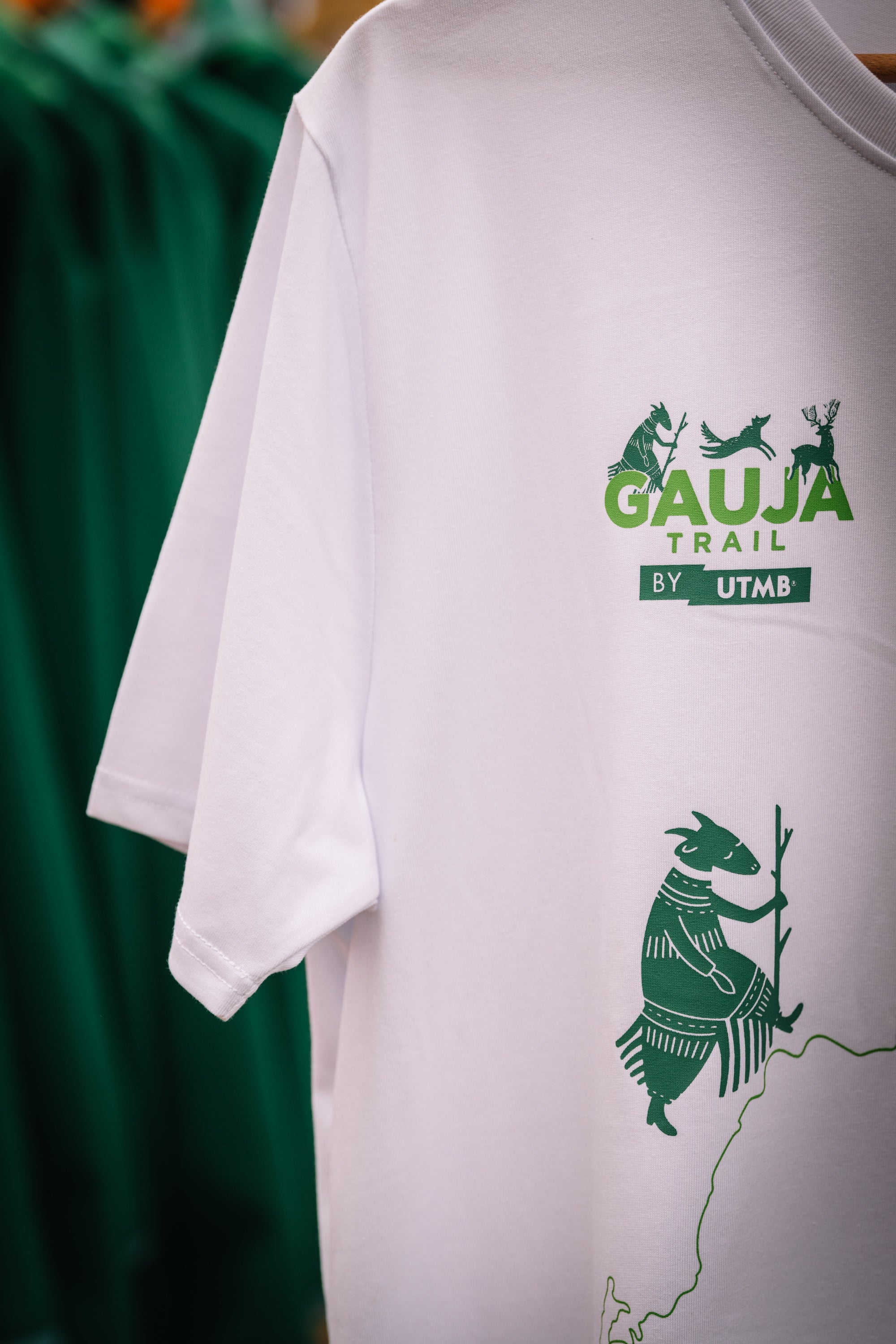 Gauja Trail by UTMB kortærmet unisex-T-shirt – hvid