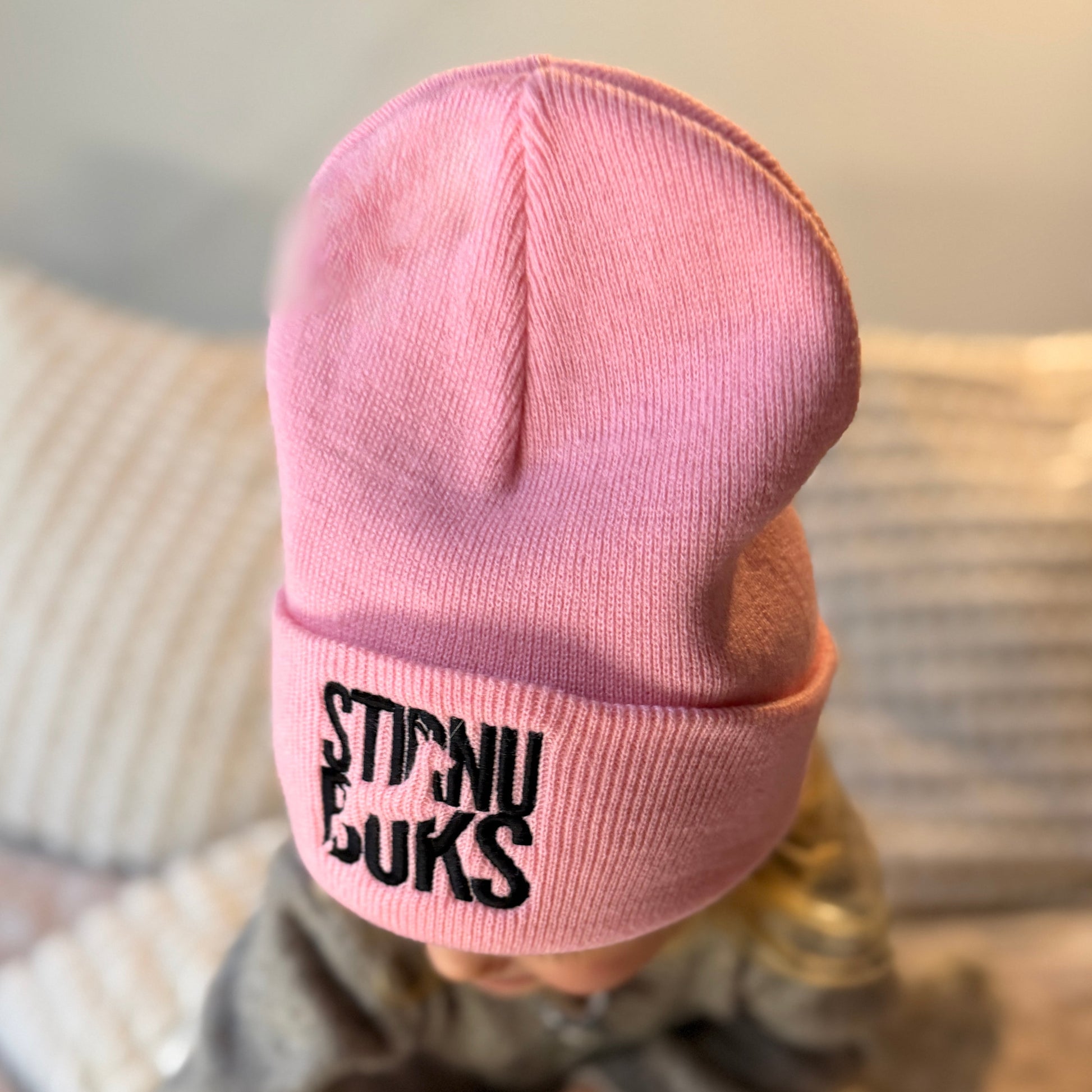 STIRNU BUKS cuff knit beanie – baby pink - ELEVEN SPORTSWEAR - Evelostore