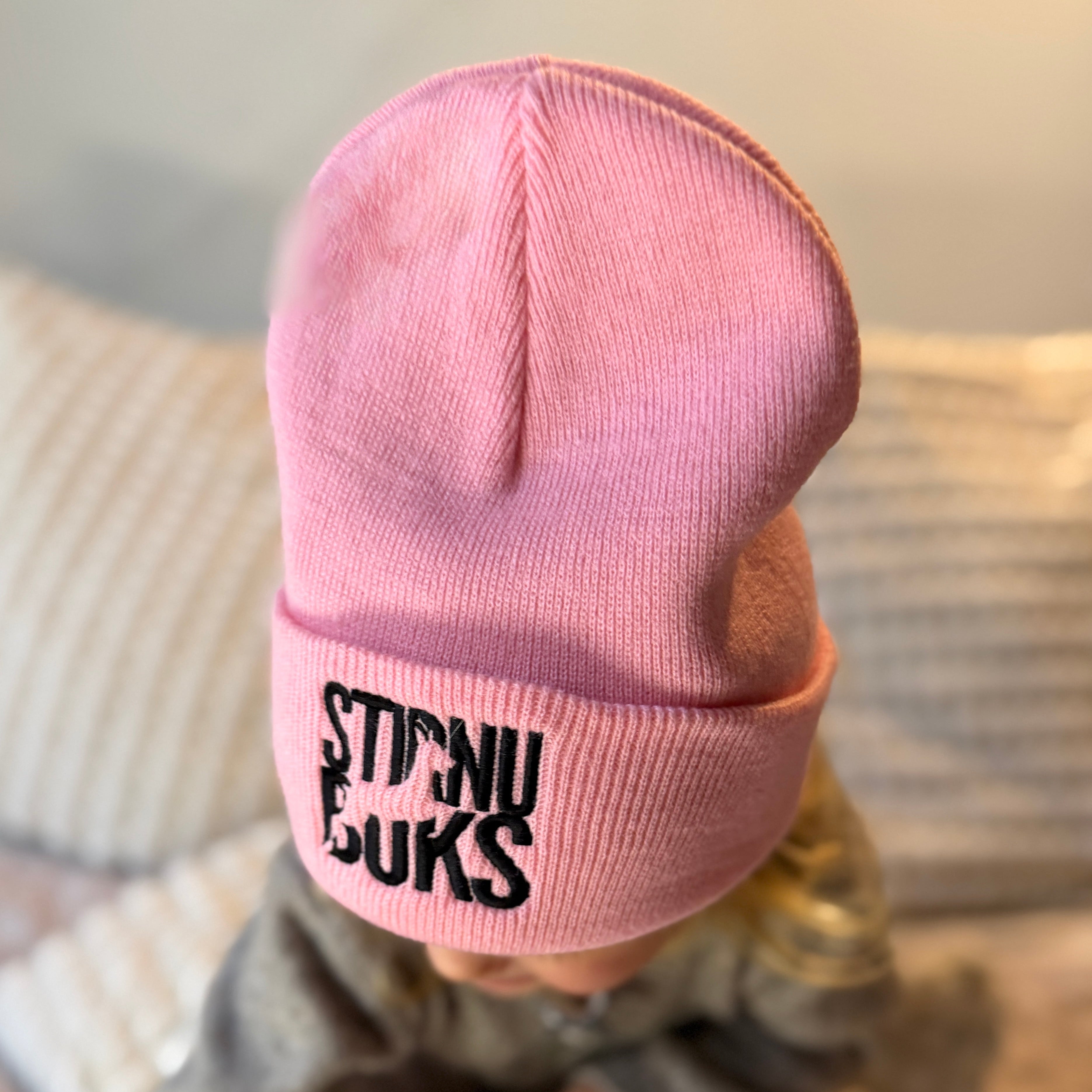 STIRNU BUKS cuff knit beanie – baby pink - ELEVEN SPORTSWEAR - Evelostore