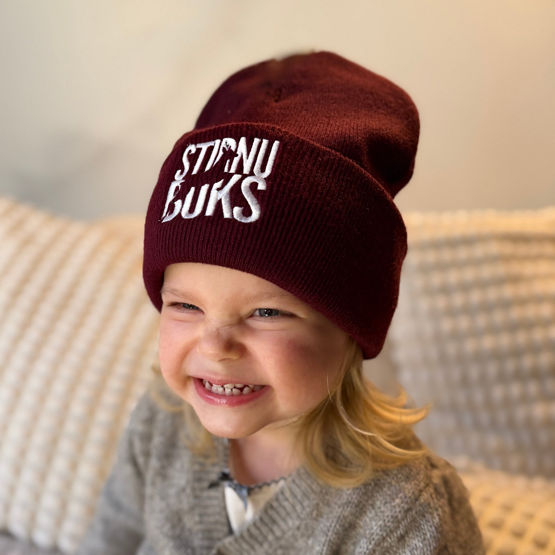 STIRNU BUKS cuff knit beanie – burgundy - ELEVEN SPORTSWEAR - Evelostore