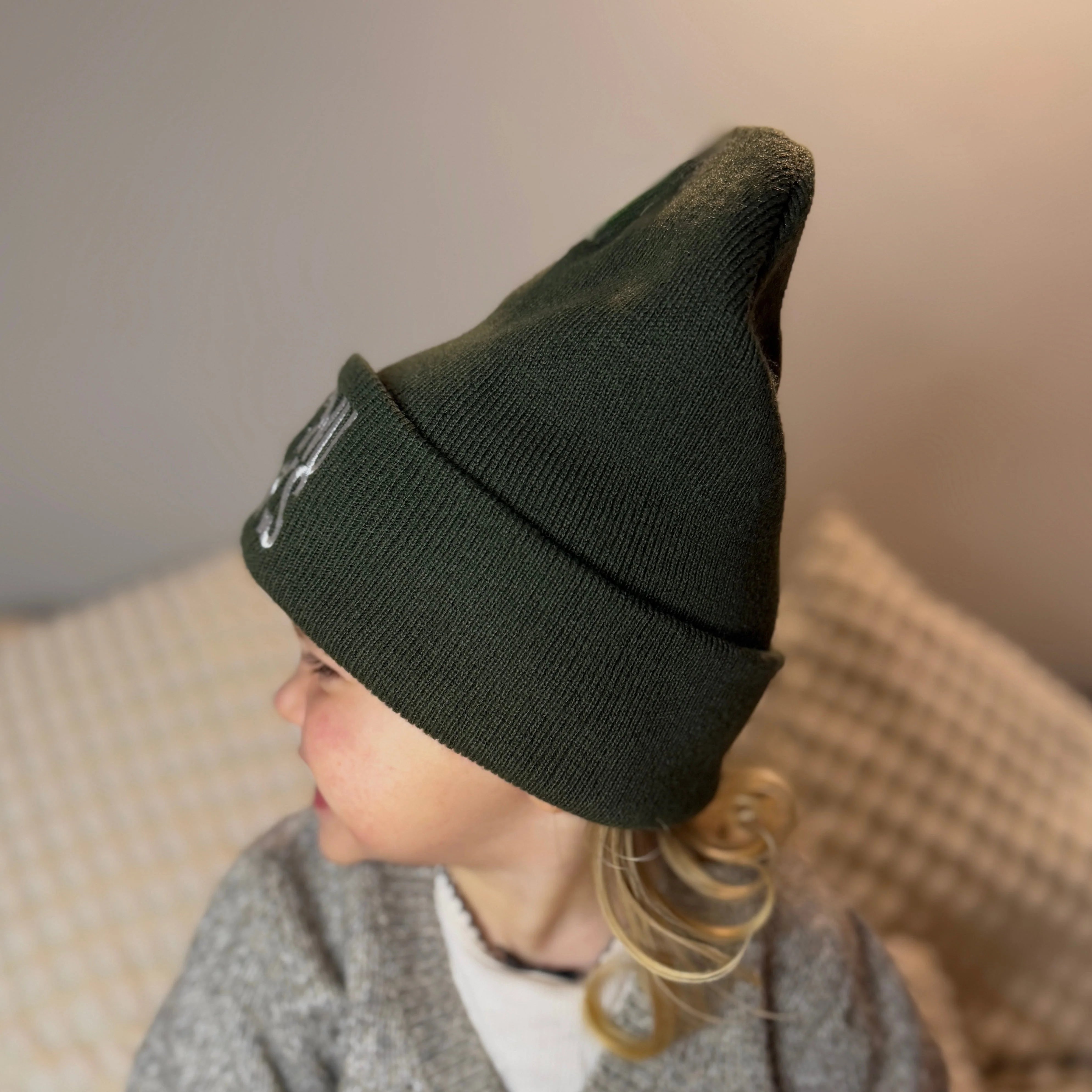 STIRNU BUKS cuff knit beanie – olive - ELEVEN SPORTSWEAR - Evelostore