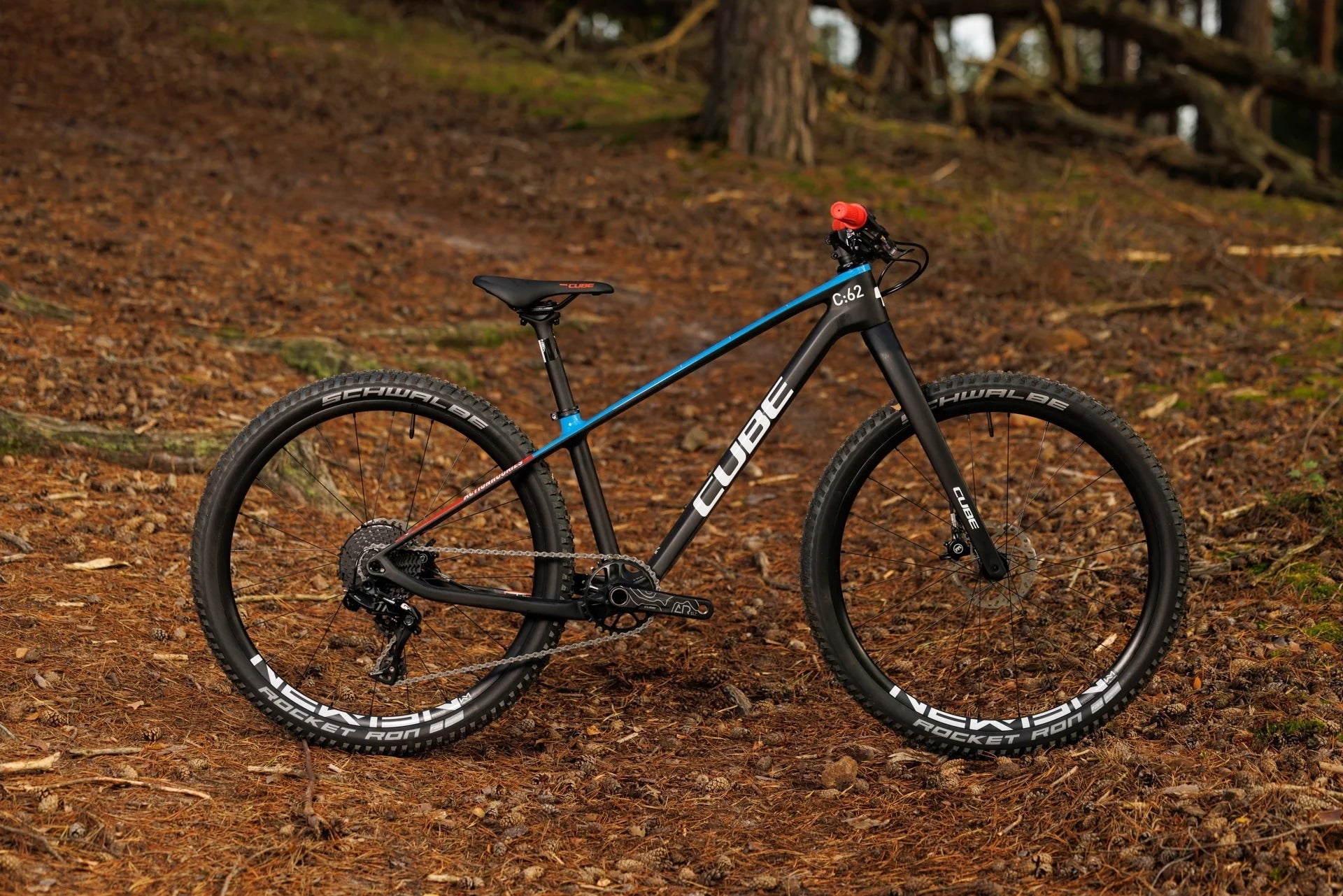 CUBE ELITE 240 C:62 SLX carbon kids bicycle - carbon/blue/red - CUBE - Evelostore