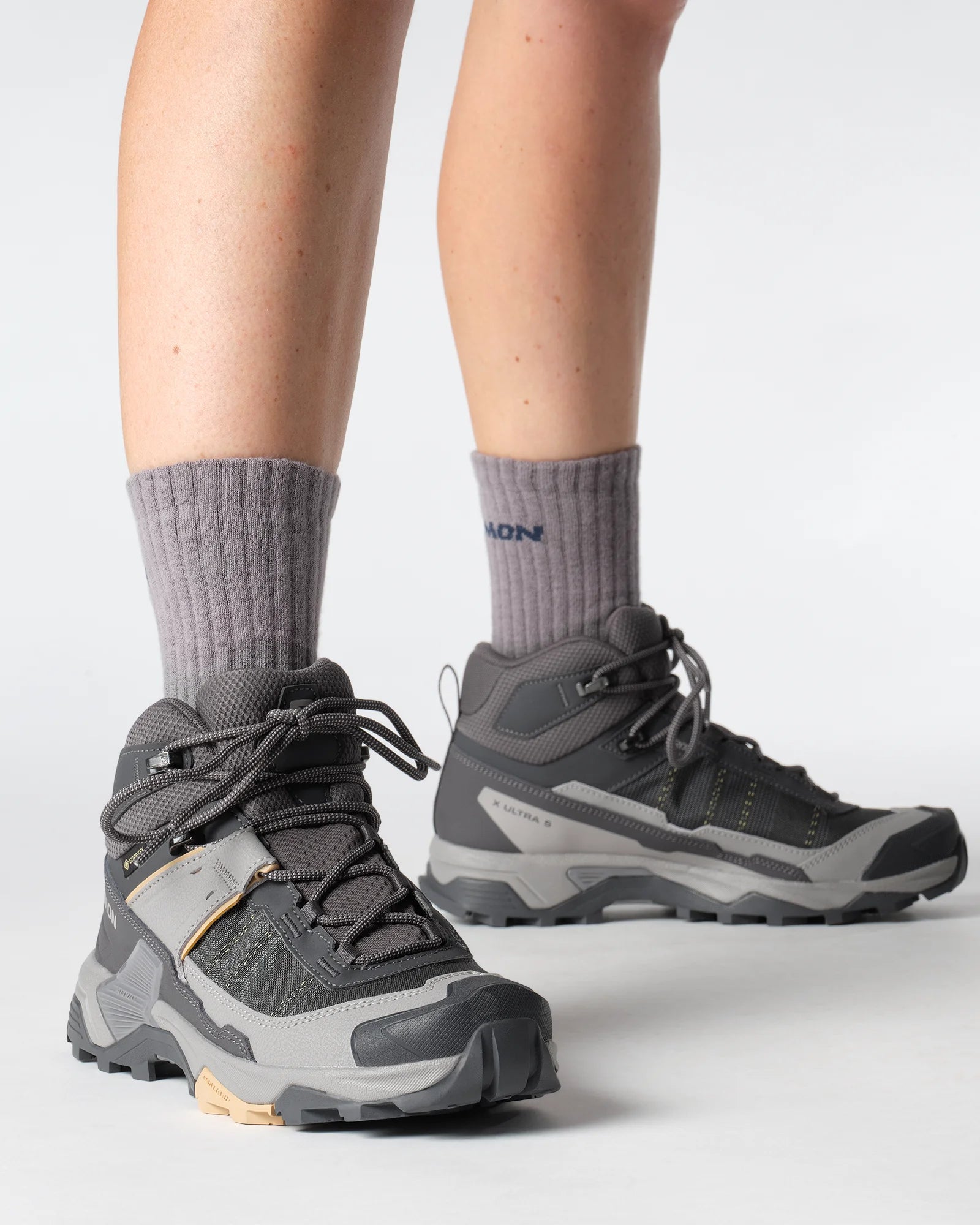 Botas de senderismo SALOMON X Ultra 5 Mid GTX W - gris claro/gris