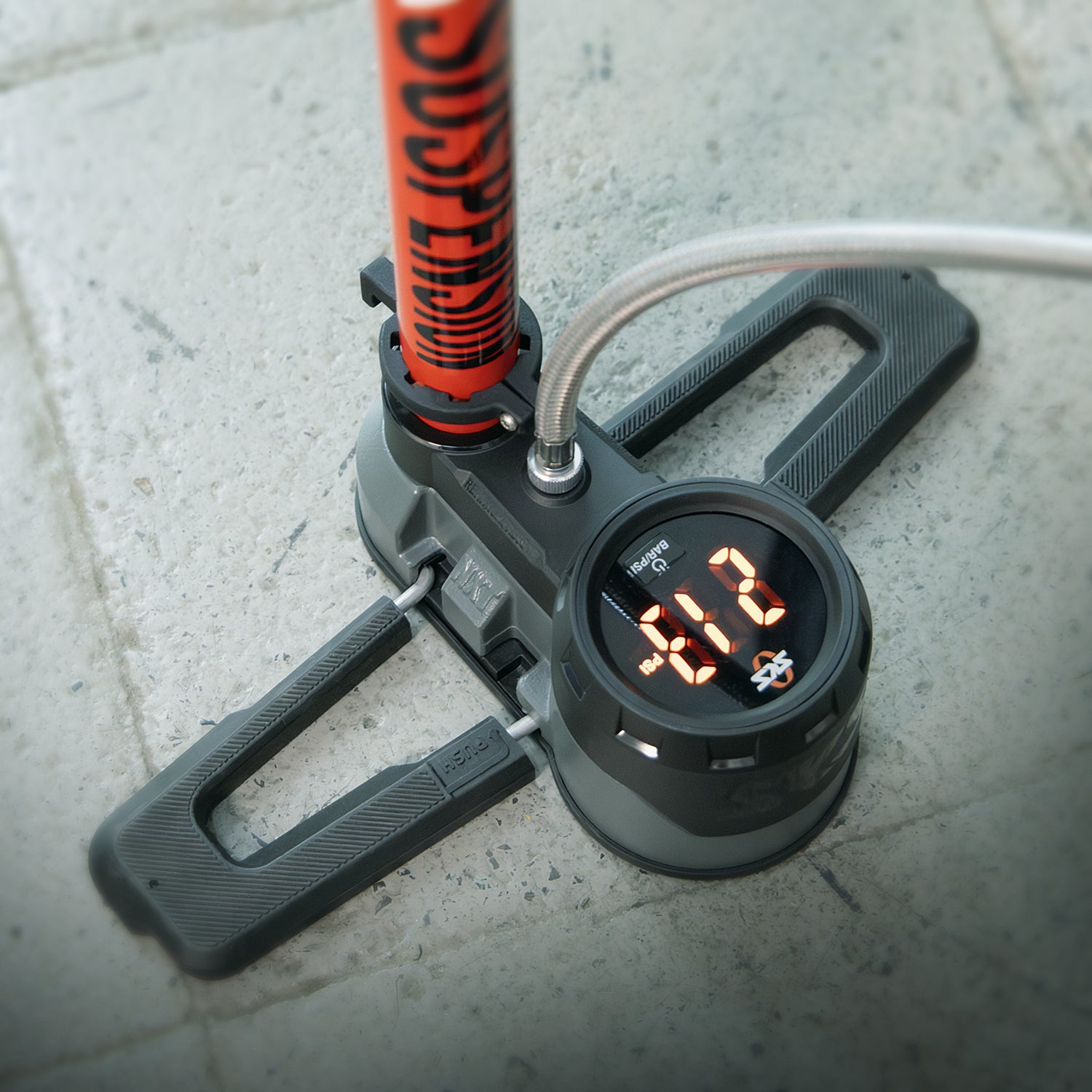 SKS RENNKOMPRESSOR SUSPENSION floor pump - red - SKS - Evelostore