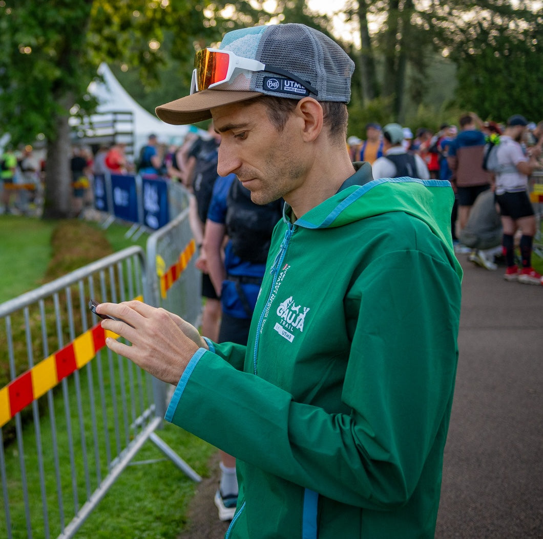 Gauja Trail by UTMB Windbreaker jacket - green