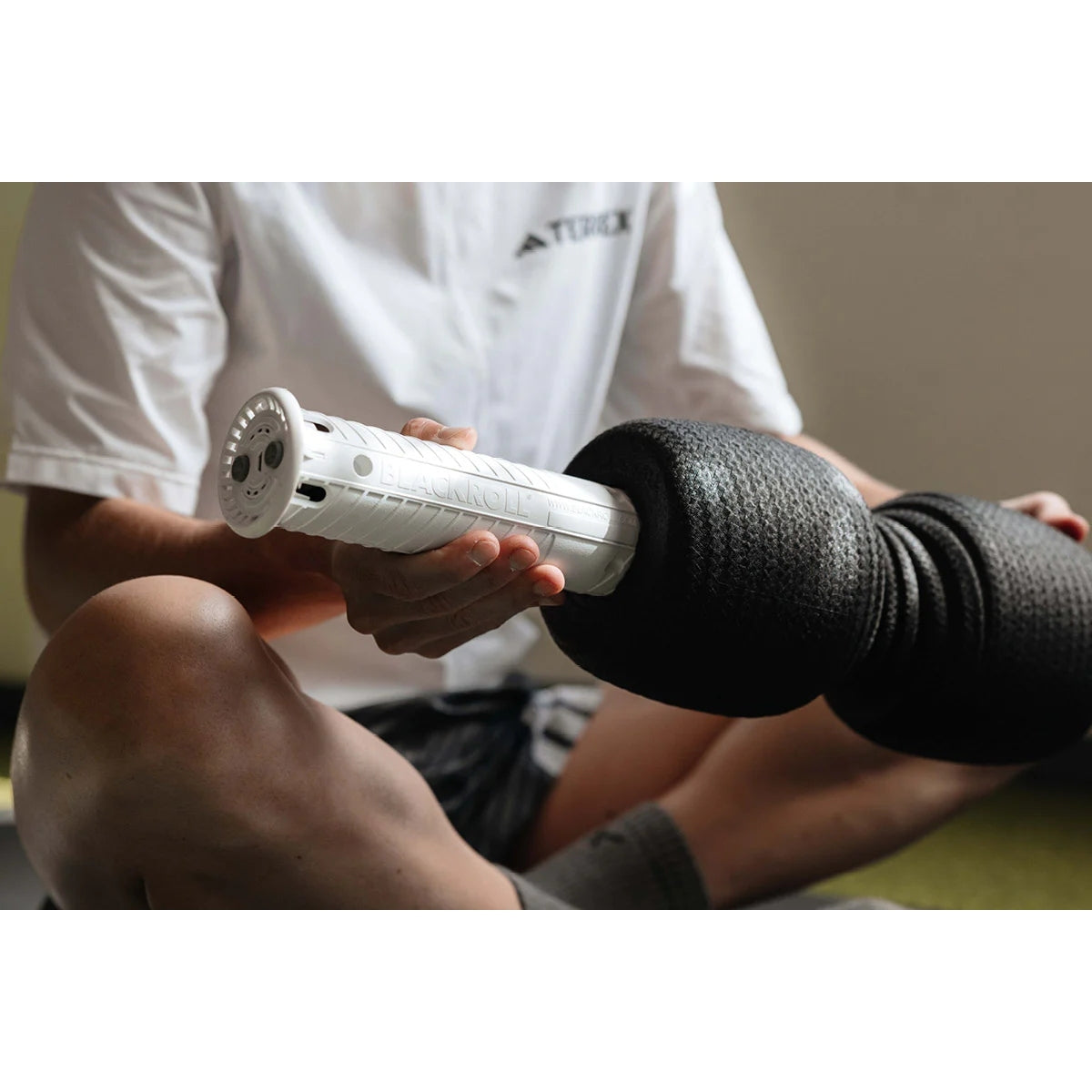 BLACKROLL Booster 2.0 vibrationsmodul til en fascierulle - Hvid