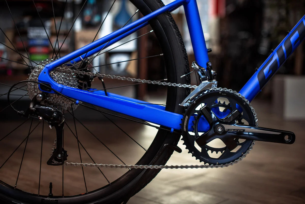 GIANT REVOLT 2 gravel bike - Sapphire