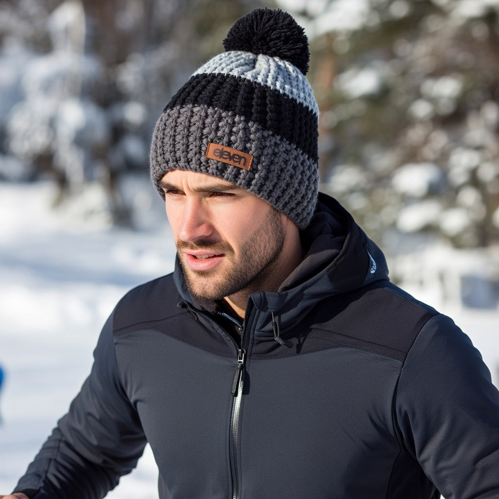 ELEVEN SPORTSWEAR gestrickte Mütze mit Bommel grau