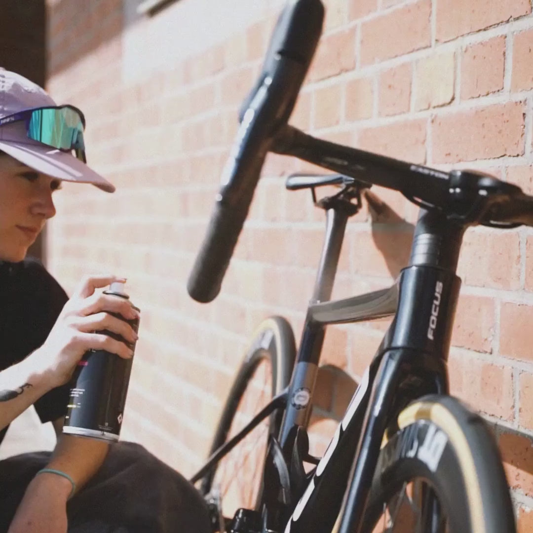Load video: DYNAMIC PROTECTIVE WAX SPRAY Protect your bike