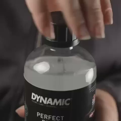 Carica video: Detergente per la preparazione dei rivestimenti DYNAMIC PERFECT PREP