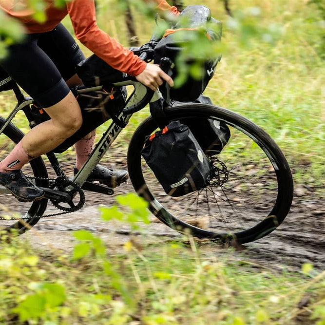 ORTLIEB FORK-PACK 4.1L rattakotike – must