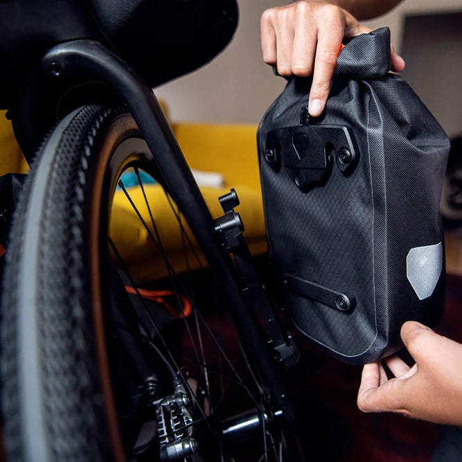 ORTLIEB FORK-PACK 5.8L cykeltaske – sort