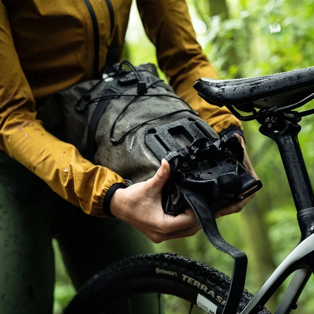 Sacoche de selle ORTLIEB SEAT-PACK QR 13 L - sable foncé