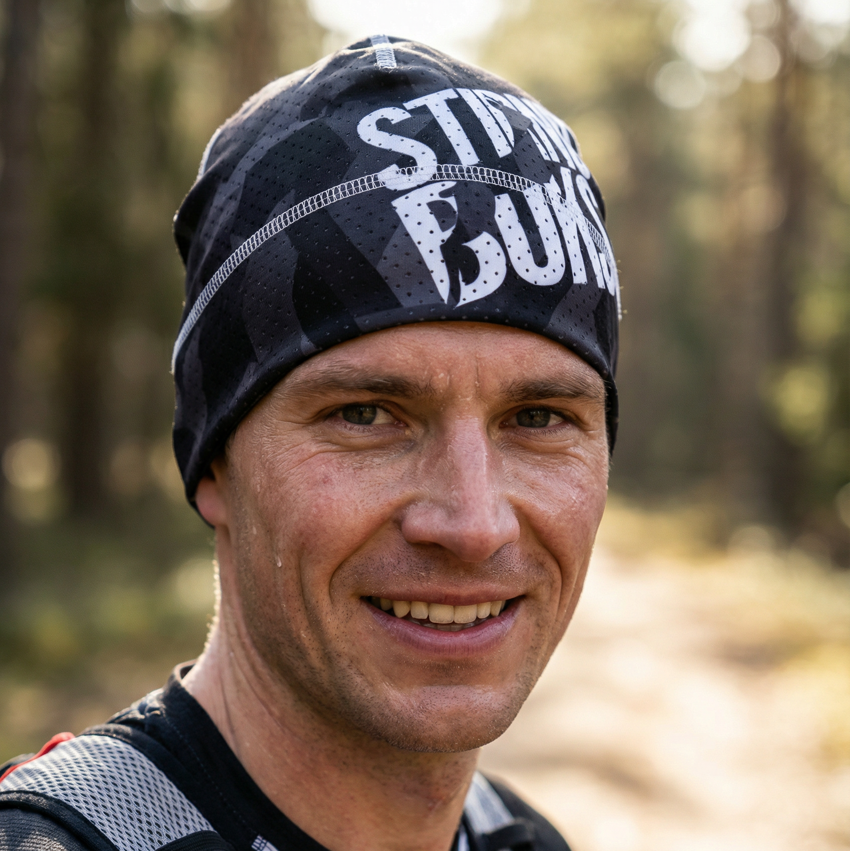 ELEVEN SPORTSWEAR AIR beanie Stirnu Buks - black