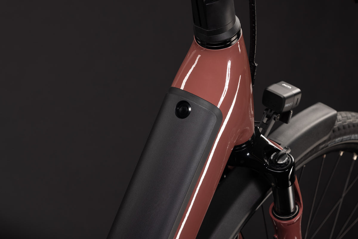 CUBE SUPREME HYBRID COMFORT PRO 600 28 Elektriskais pilsētas velosipēds - burgundy´n´claret 2027