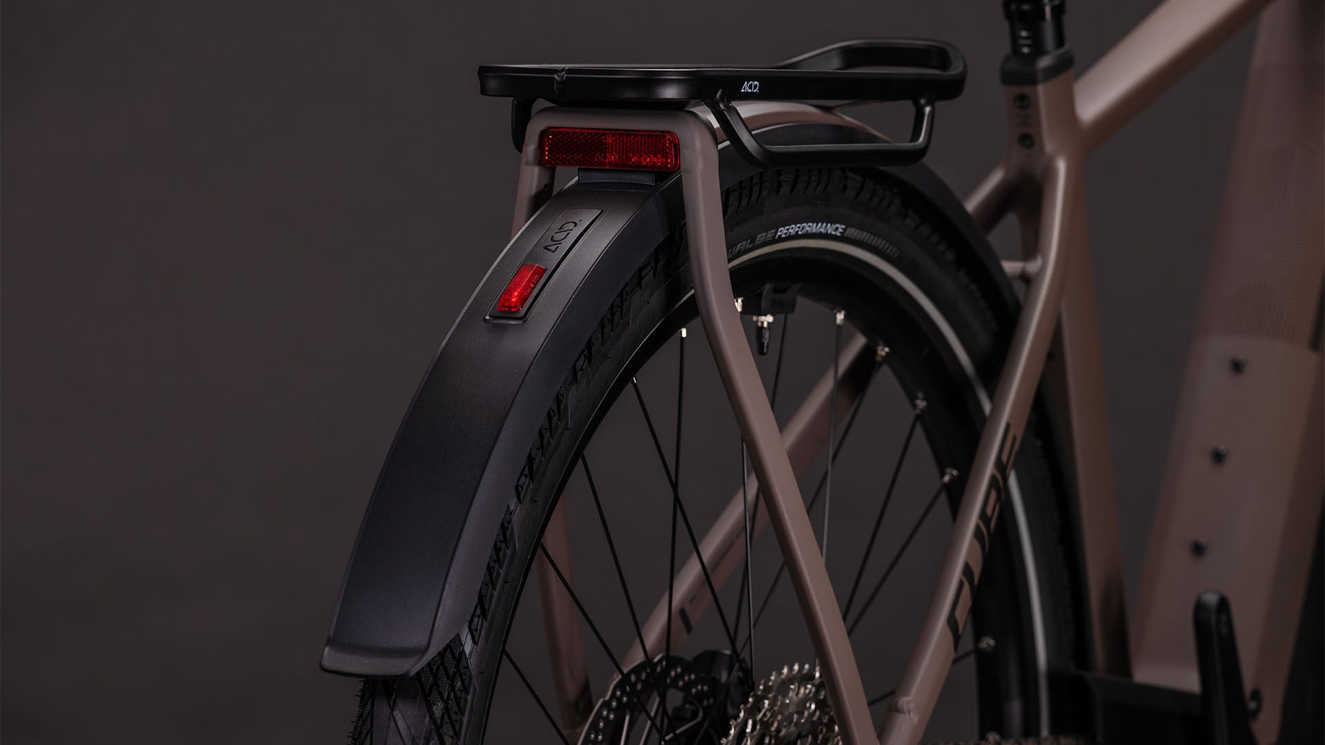 CUBE KATHMANDU HYBRID EXC 800 28 Elektrotourenrad – Zeder und Chrom