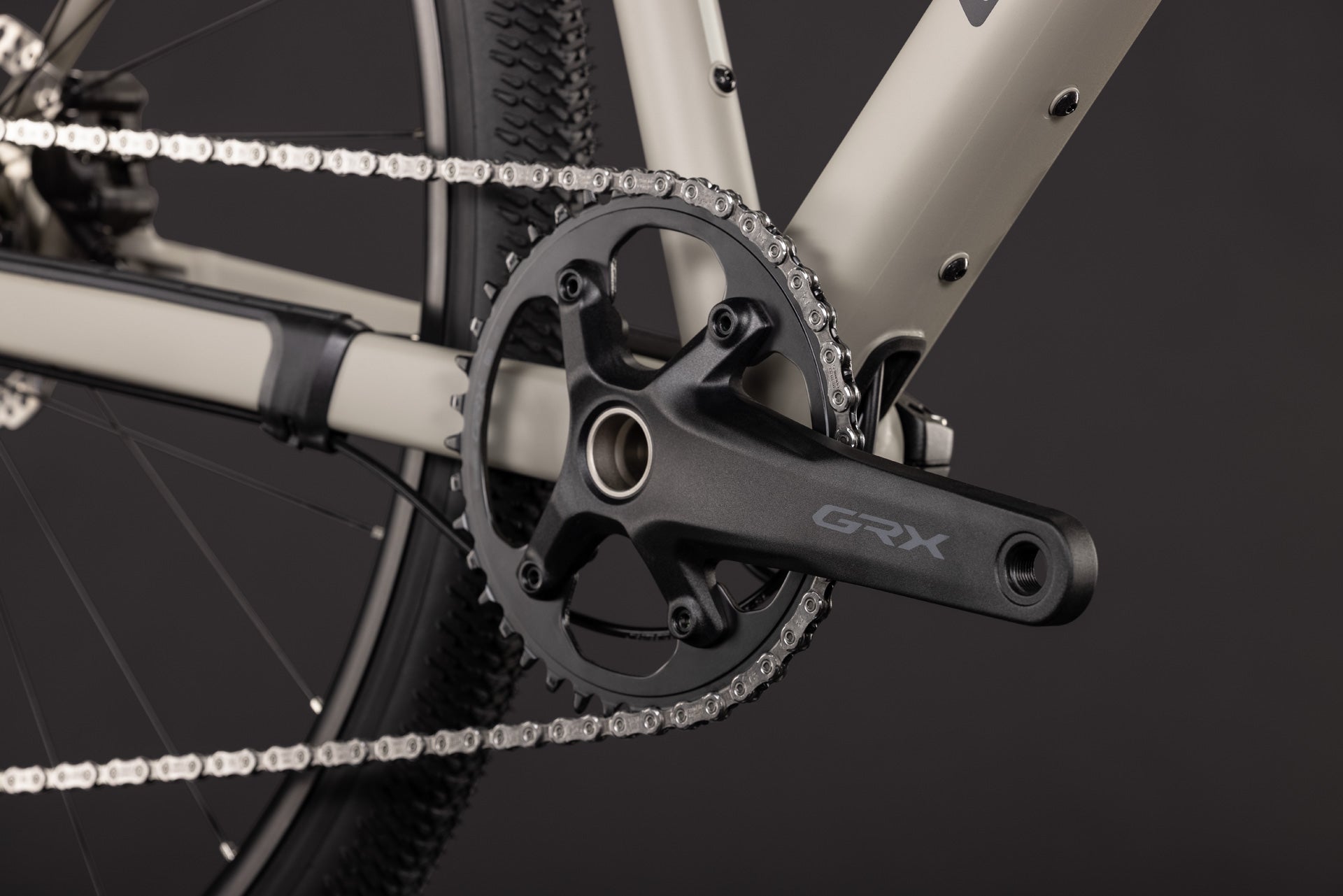 CUBE NUROAD EX 28 gravelcykel – havregrå og sort 2027