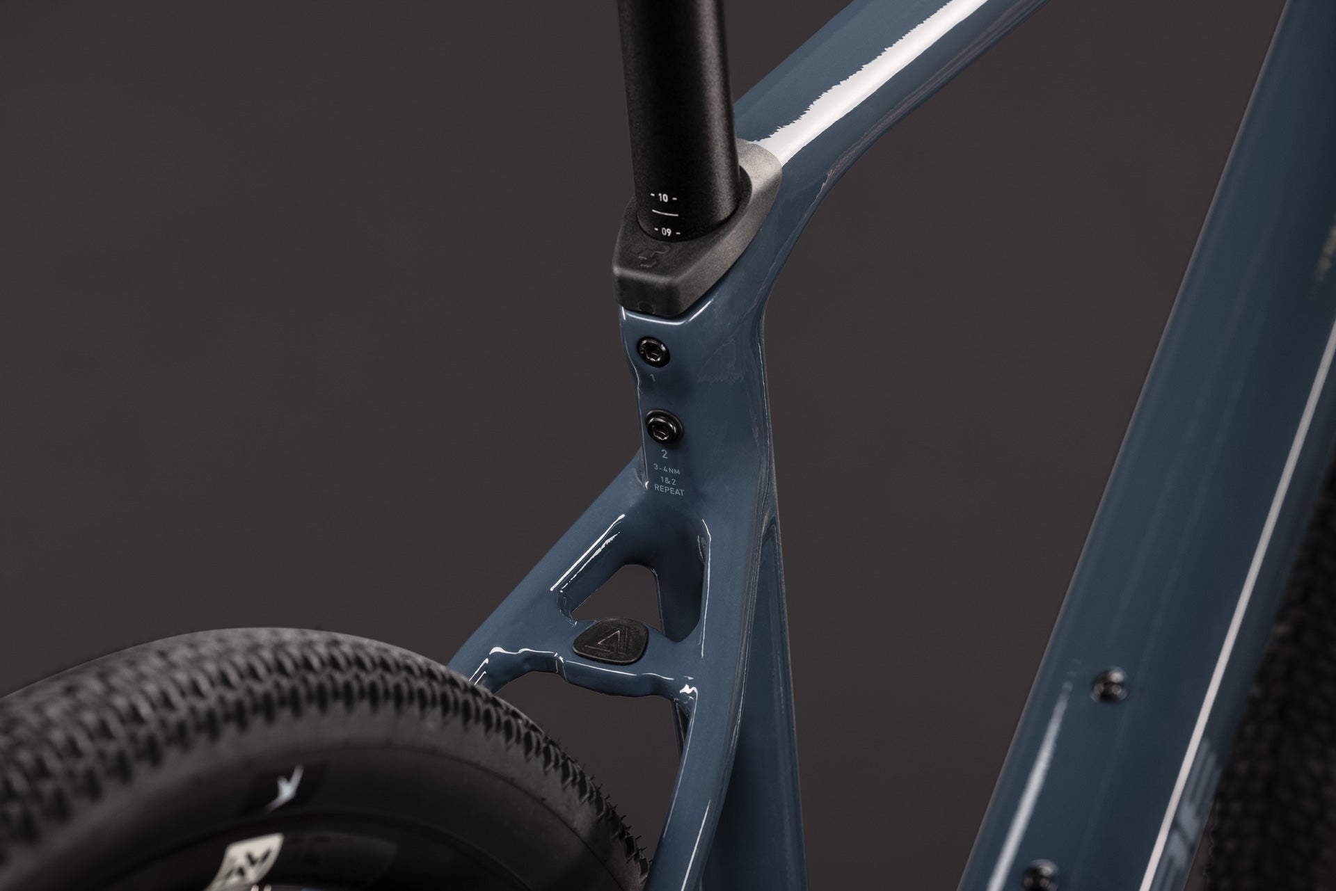 CUBE NUROAD RACE gruscykel - cappuccino og sort