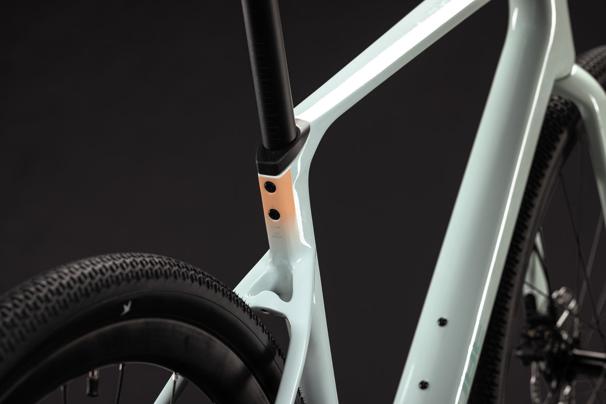 CUBE NUROAD C:62 ONE gravelcykel i carbon - Hintofmint / Green 2027