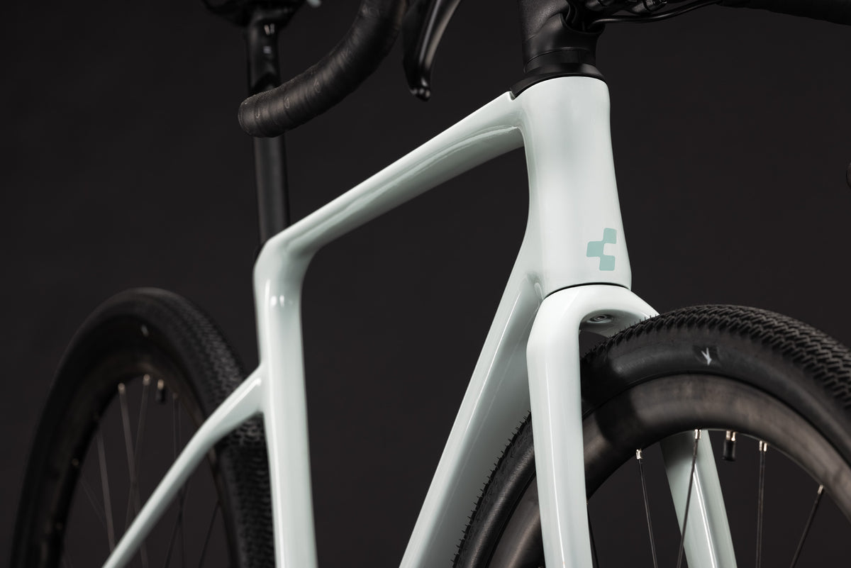 CUBE NUROAD C:62 ONE gravelcykel i carbon - Hintofmint / Green 2027
