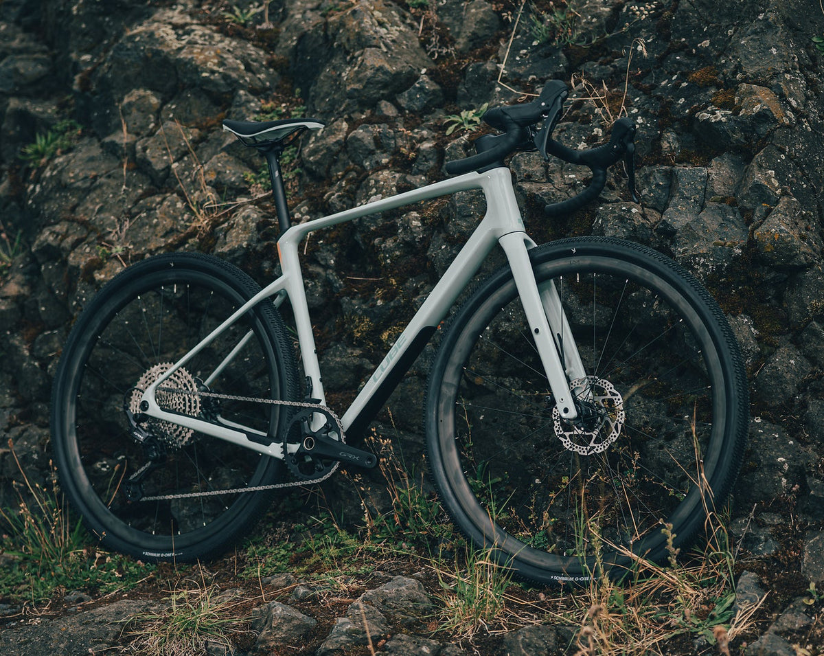 CUBE NUROAD C:62 ONE gravelcykel i carbon - Hintofmint / Green 2027