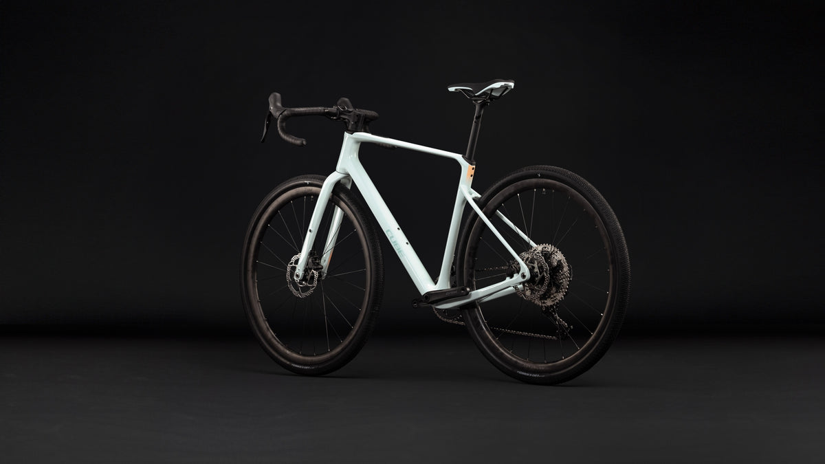 CUBE NUROAD C:62 ONE gravelcykel i carbon - Hintofmint / Green 2027