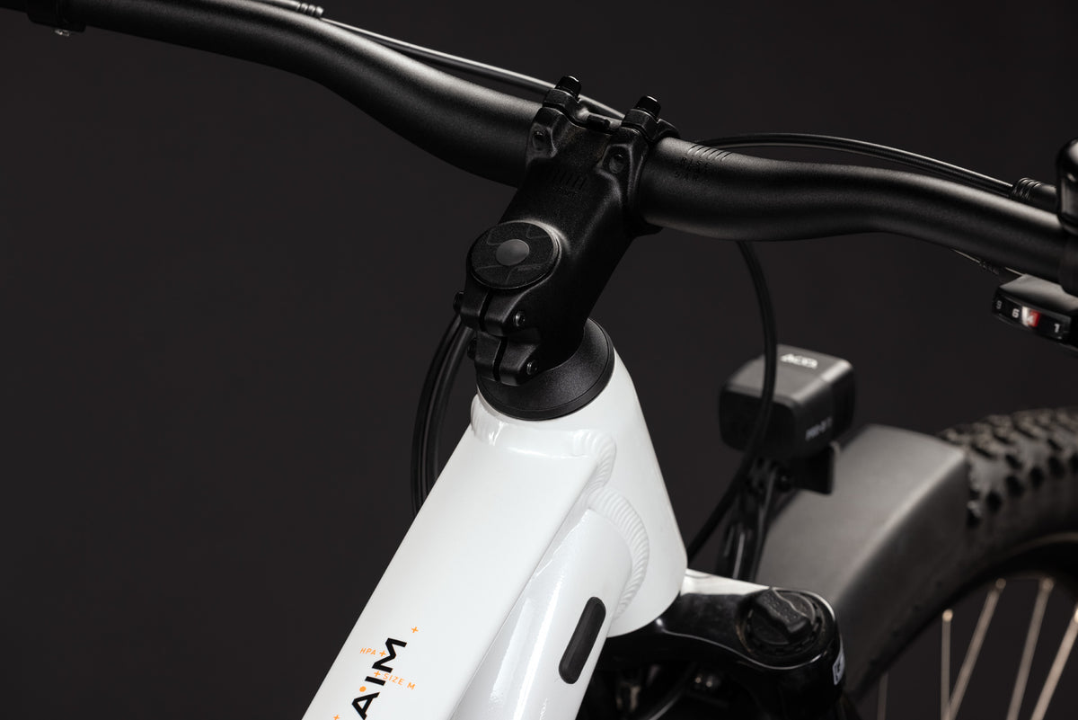 CUBE AIM ONE FE 29 mountainbike – Metallicwhite / sort 2027