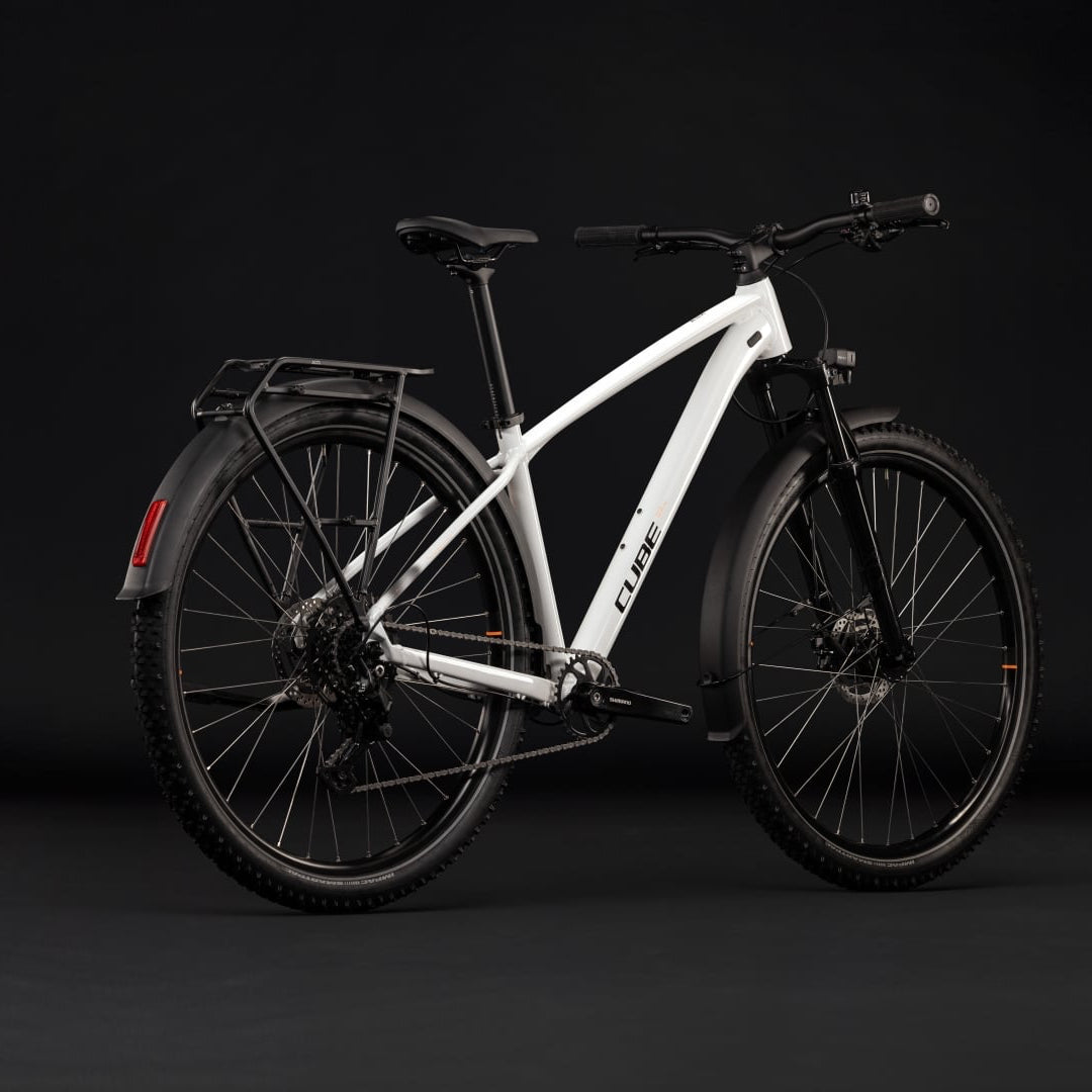 CUBE AIM ONE FE 29 mountainbike – Metallicwhite / sort 2027