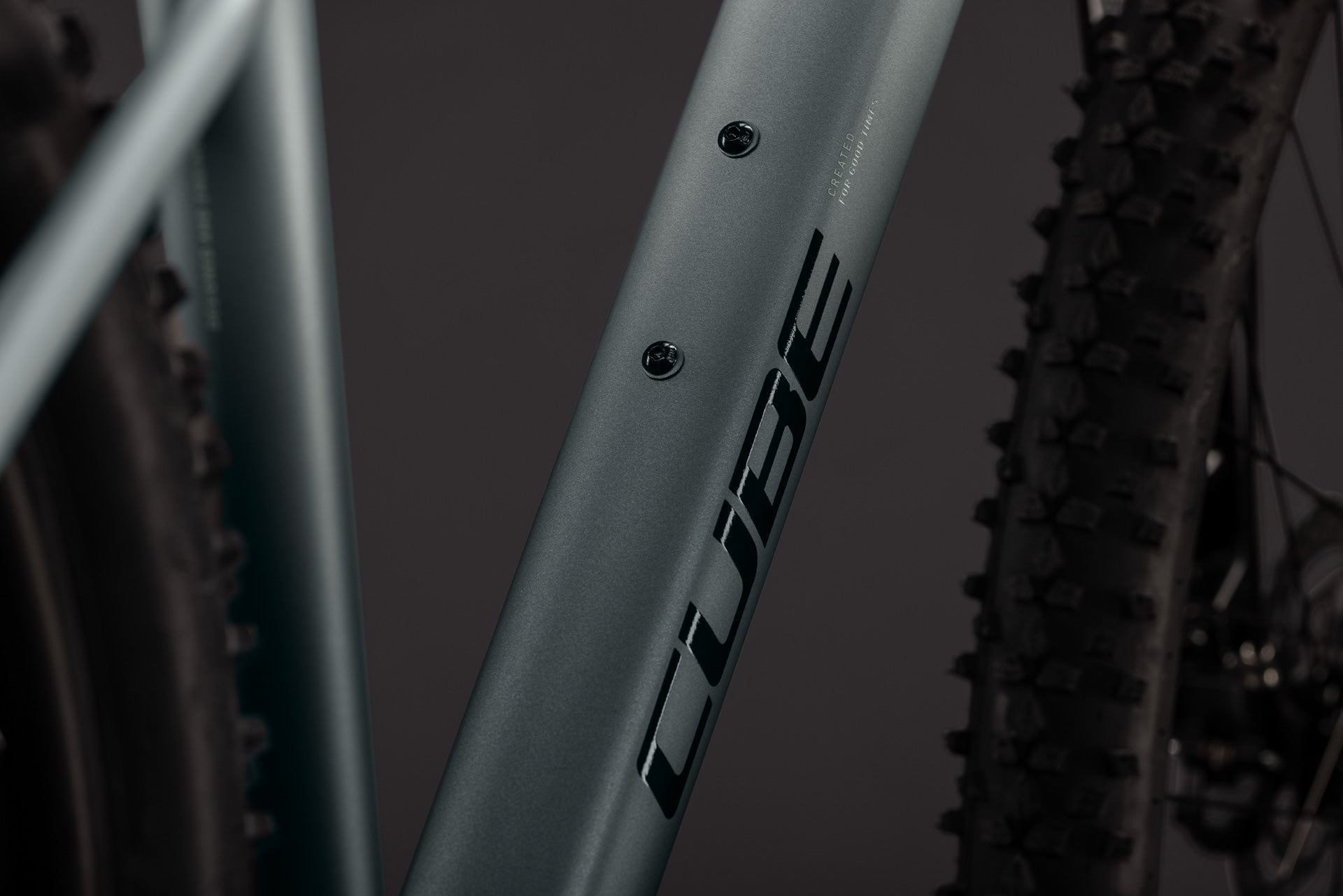 Bicicleta de montaña CUBE AIM PRO 29 - greige´n´titan