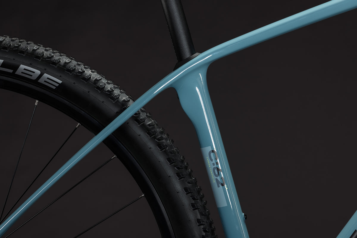 CUBE REACTION C:62 ONE 29 mountainbike - surfblå / svart 2027