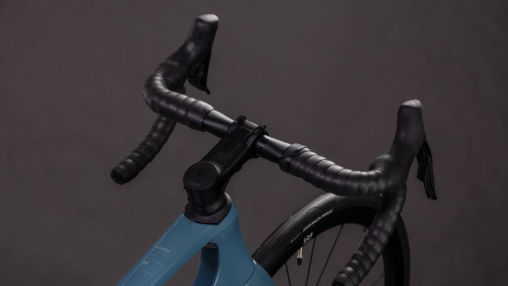CUBE AGREE C:62 ONE kolfibervägcykel - stormgrå