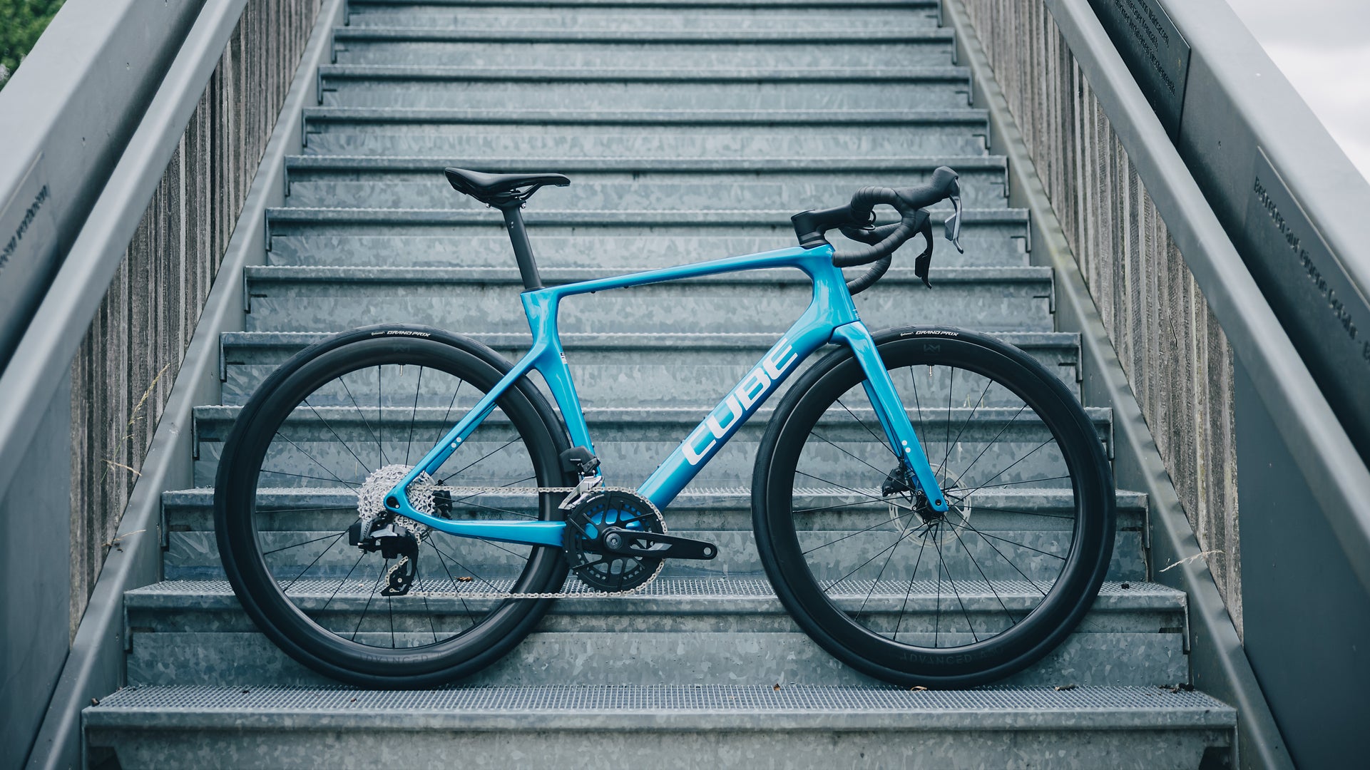 CUBE AGREE C:62 EX Carbon-Rennrad – Topasblau und Weiß