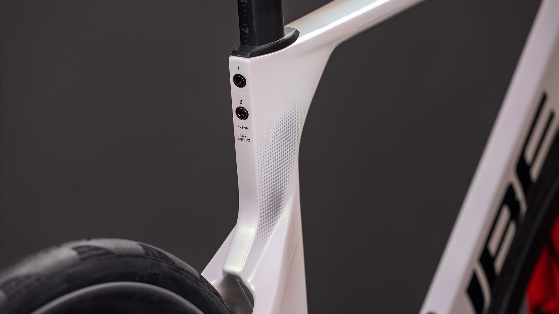 CUBE LITENING AERO C:68X RACE hiilikuitu maantiepyörä – teamline