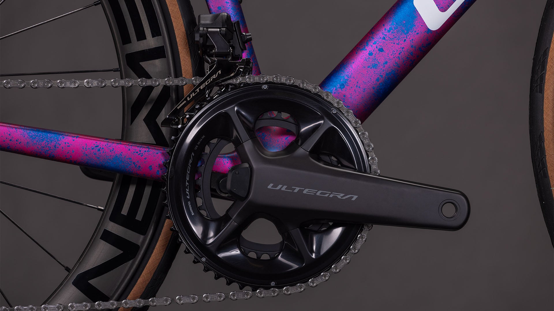 CUBE LITENING AIR C:68X RACE dazzlepink´n´blue maantiepyörä