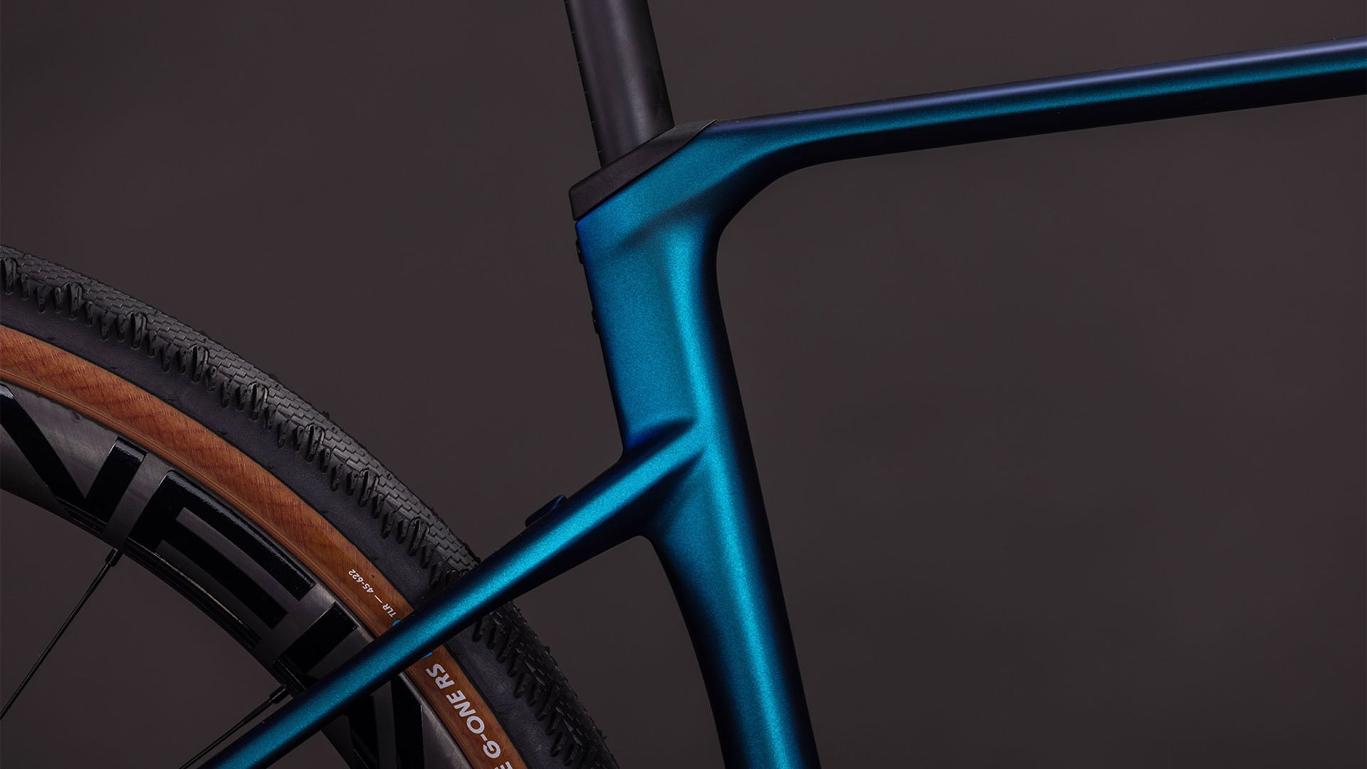 CUBE NUROAD C:62 RACE nebula´n´blue gravel bike