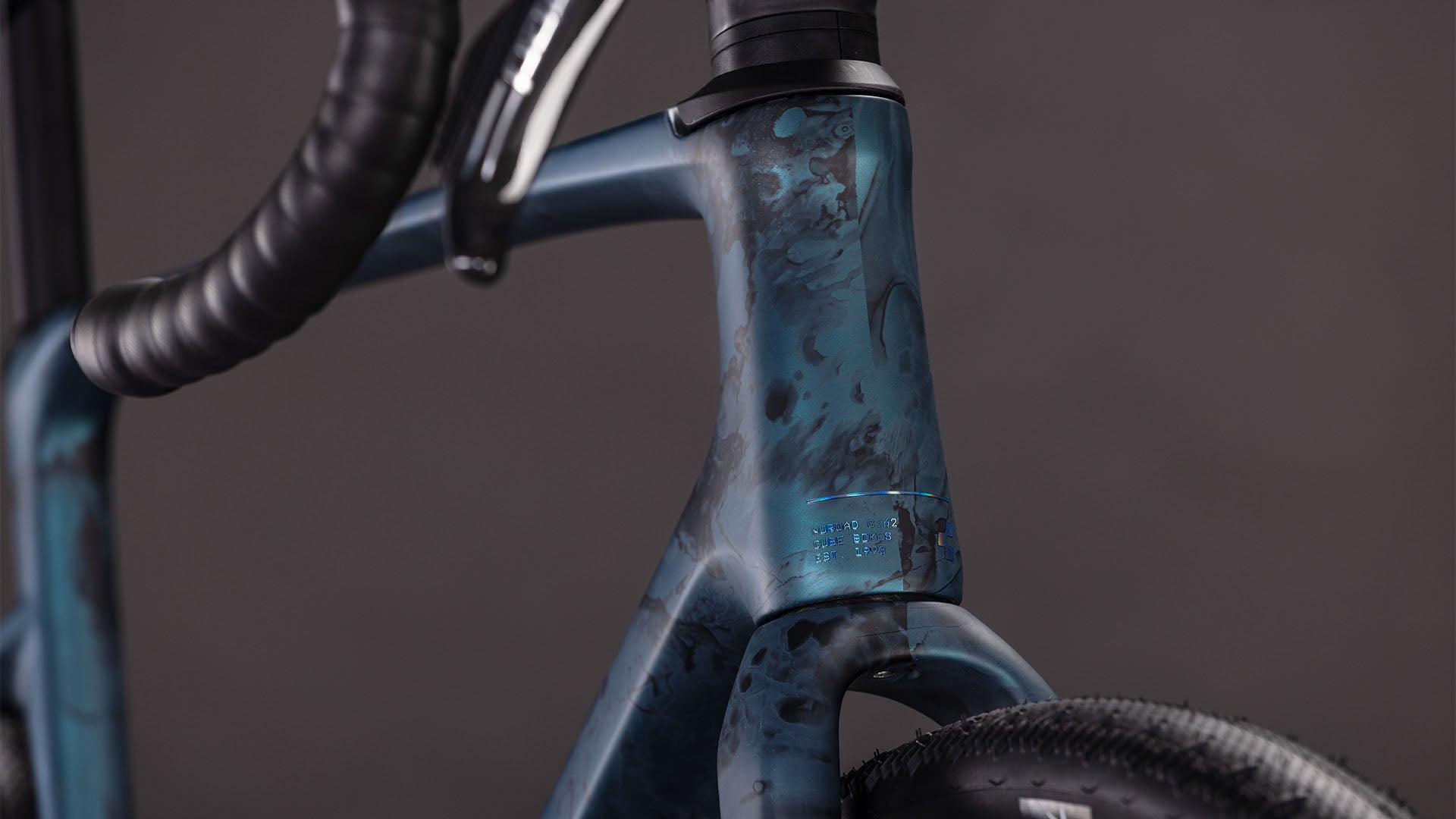 CUBE NUROAD C:62 SLT royalgreen´n´fume gravel velosipēds