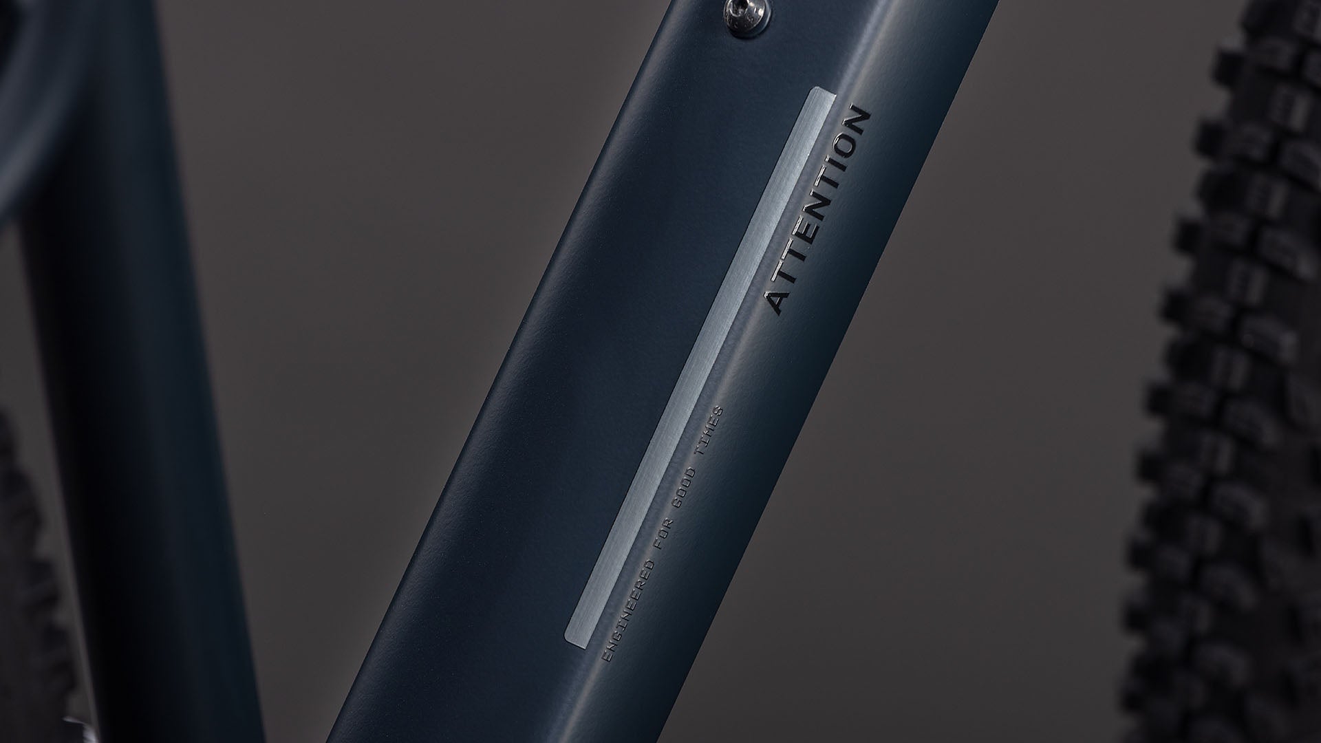 CUBE ATTENTION PRO 27.5 kalnu velosipēds - night´n´black