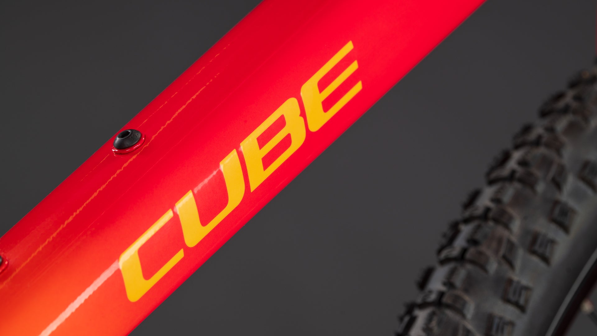 CUBE NUMOVE 200 DISC bērnu velosipēds - redrose´n´peach