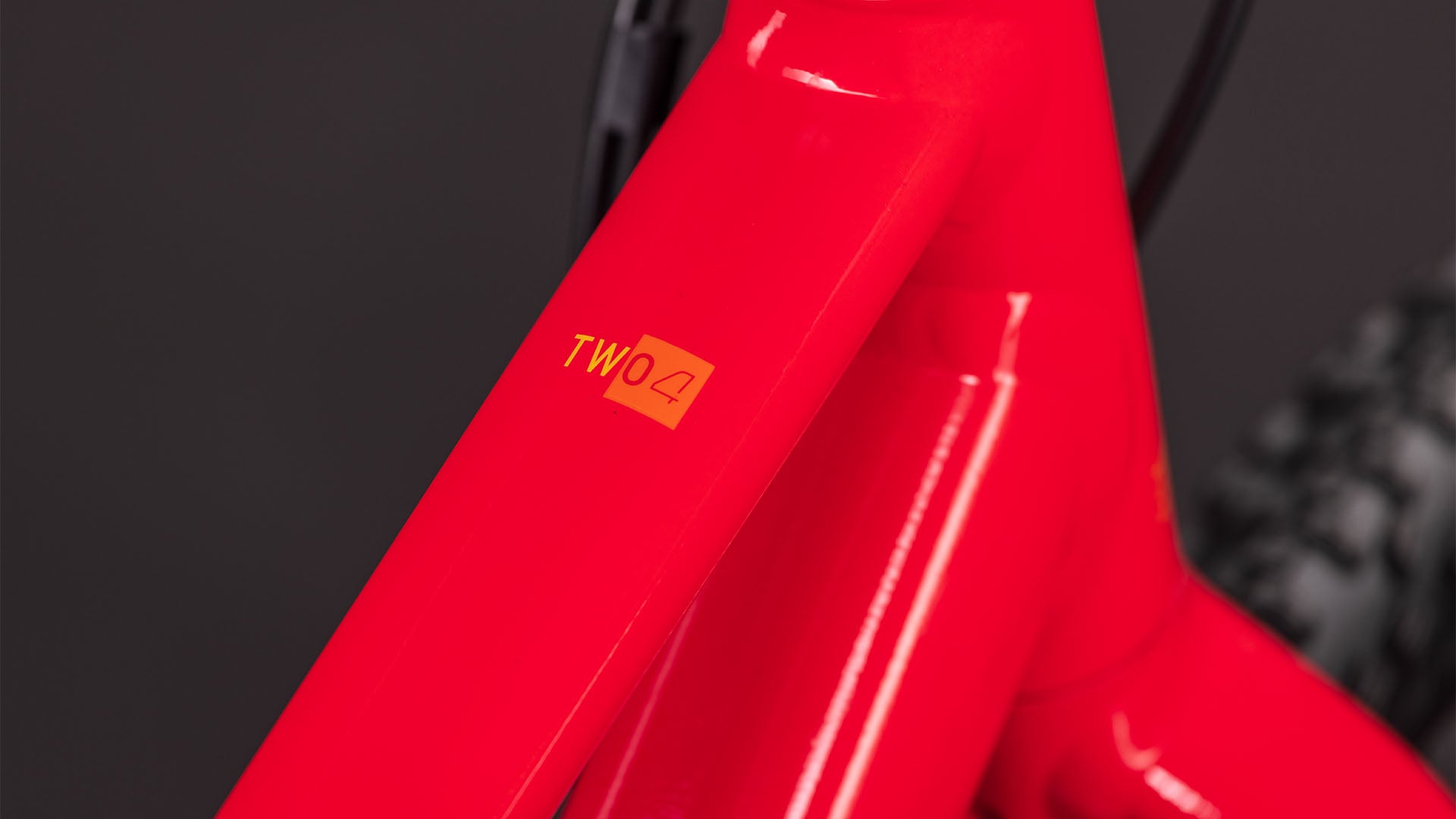 CUBE NUMOVE 240 DISC bērnu velosipēds - redrose´n´peach