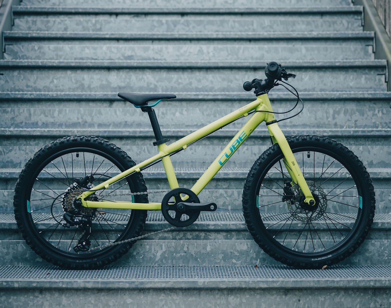 cube mountainbike blau grün CUBE ACID 200 DISC Kinderfahrrad 2026 – Lizard´n´Blue – Evelostore