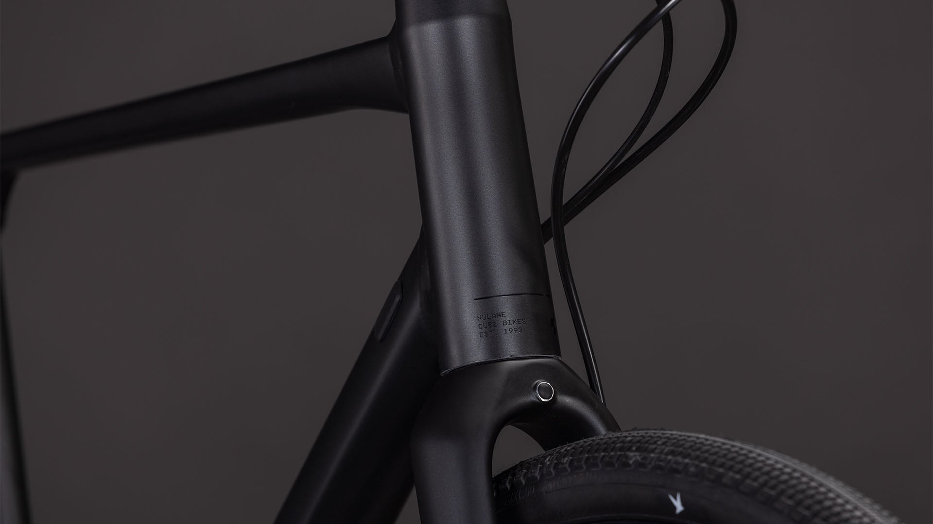 CUBE NULANE PRO grey´n´chrome pilsētas velosipēds