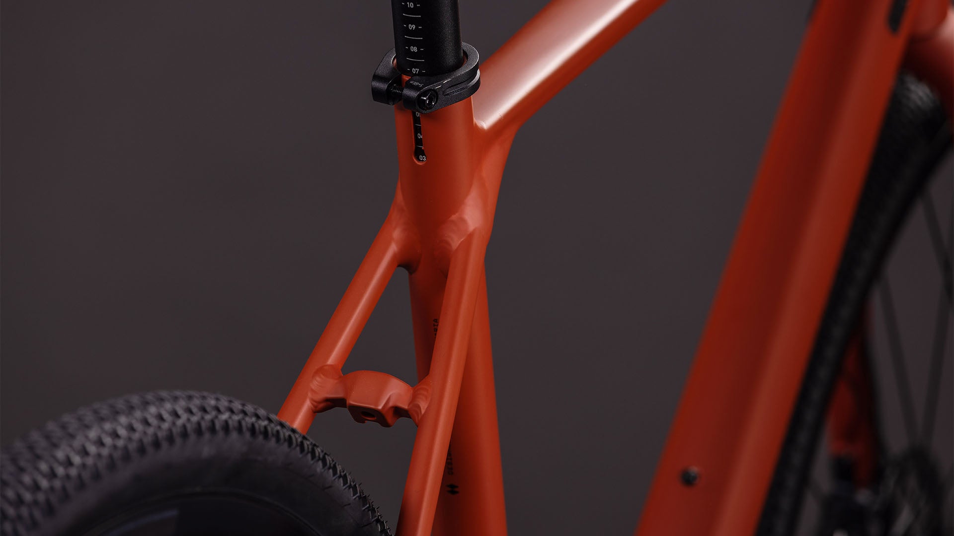 CUBE NULANE RACE city bike - amber´n´black